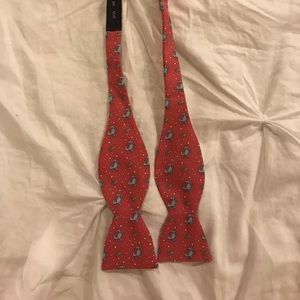 Vineyard Vines Bow tie